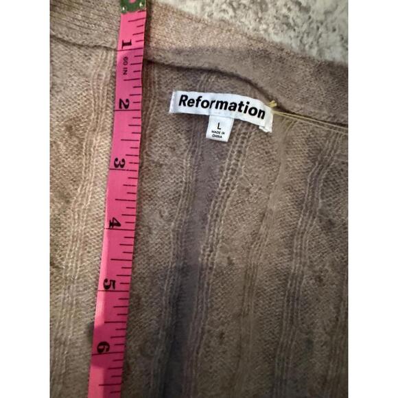 Reformation Giusta Oversized Beige Brown Cashmere Cable Knit Cardigan L - Picture 3 of 6